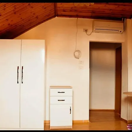 Tirana Central Guesthouse Ξενοδοχείο