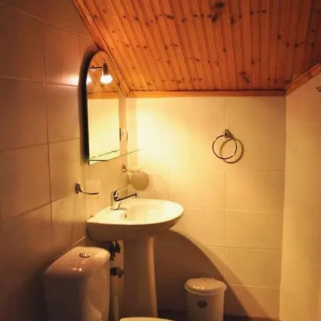 מלון Tirana Central Guesthouse